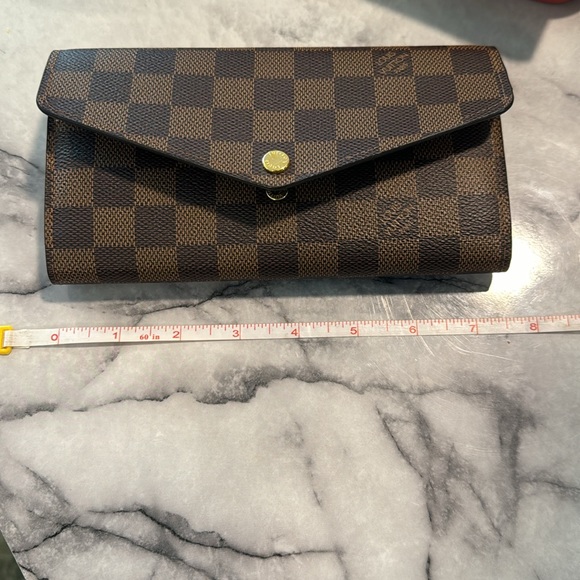 AUTHENTIC LV WALLET - Picture 11 of 12